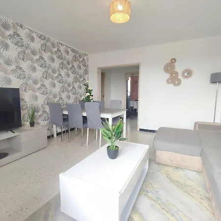 Proche Centre, Cite Et Rivieres-balcon Apartamento *